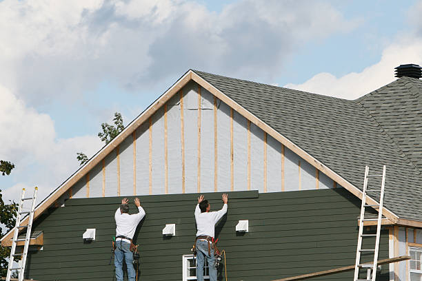 Professional Siding technician working in Columbia, KY